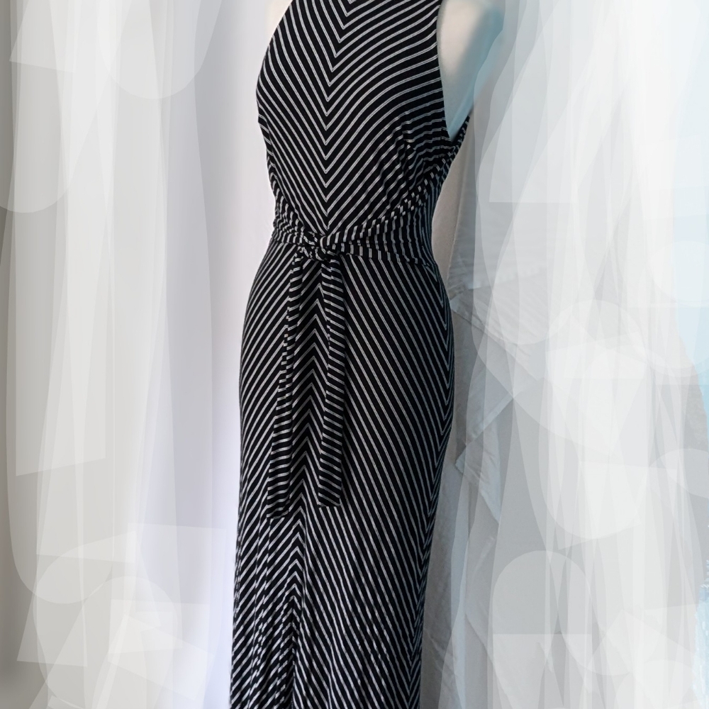 White House Black Market Maxi Halter Dress with free shipping - Picture 4 of 9